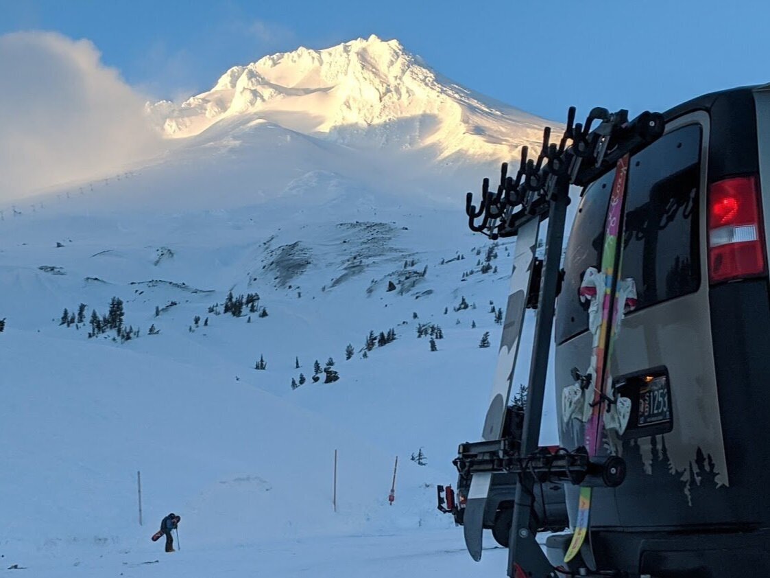 The Lolo racks can accommodate ski racks!