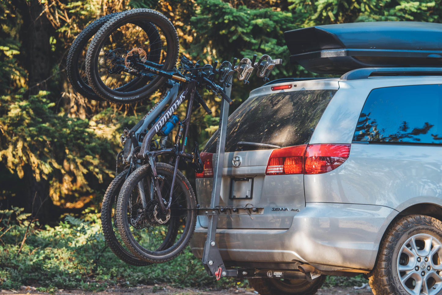 Hitch mounted bike rack vertical bike rack for minivan Honda Odyssey Toyota Sienna