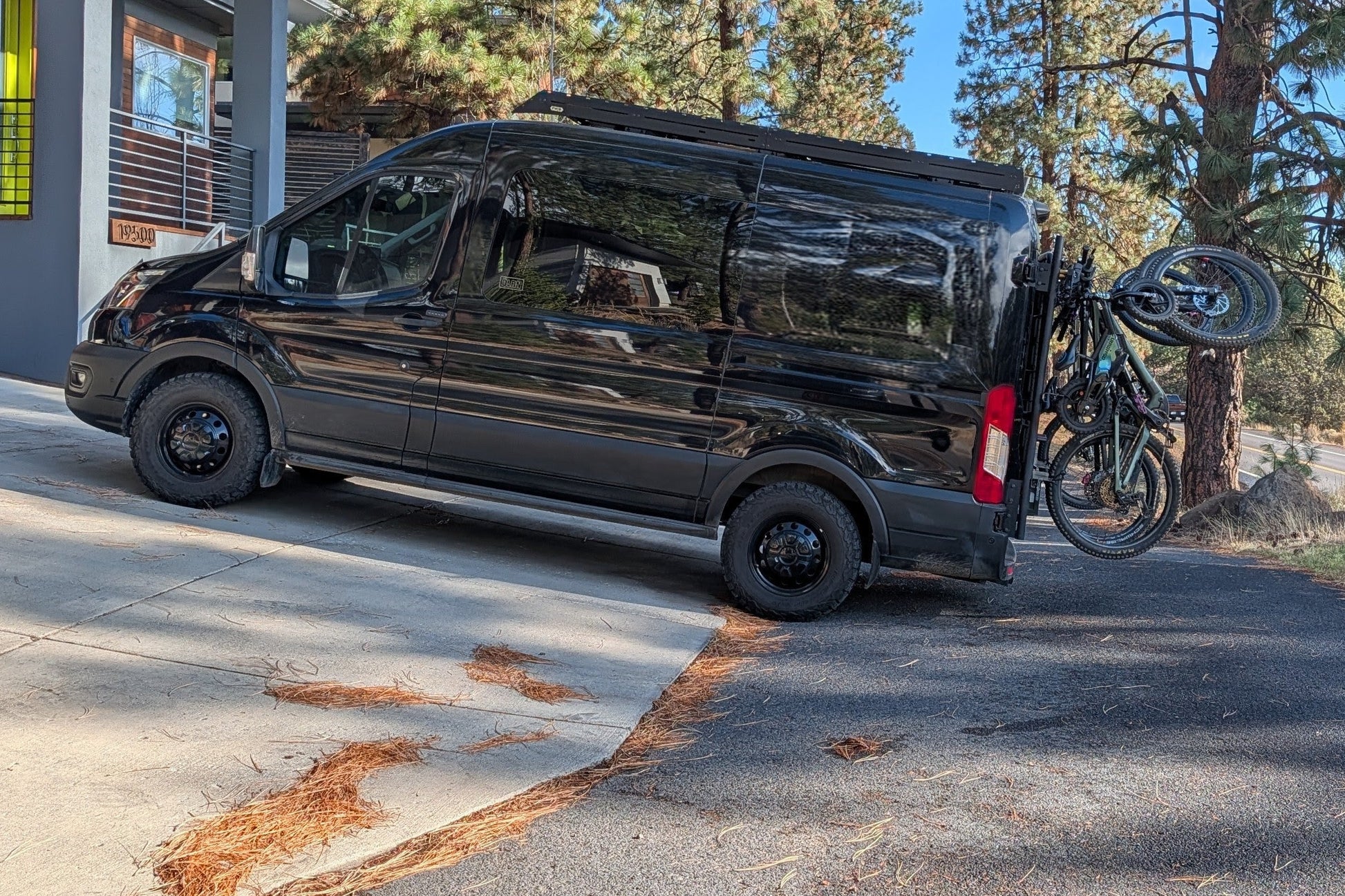 Best bike rack for sprinter van Transit van. Picture shows good departure angle and ground clearance. 